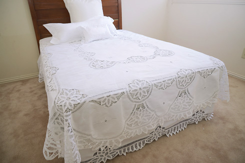 Old Fashioned Battenburg Lace Twin Size Bed Coverlet.